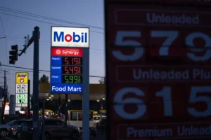 US Gas Prices Surge 2026 fuel pump display